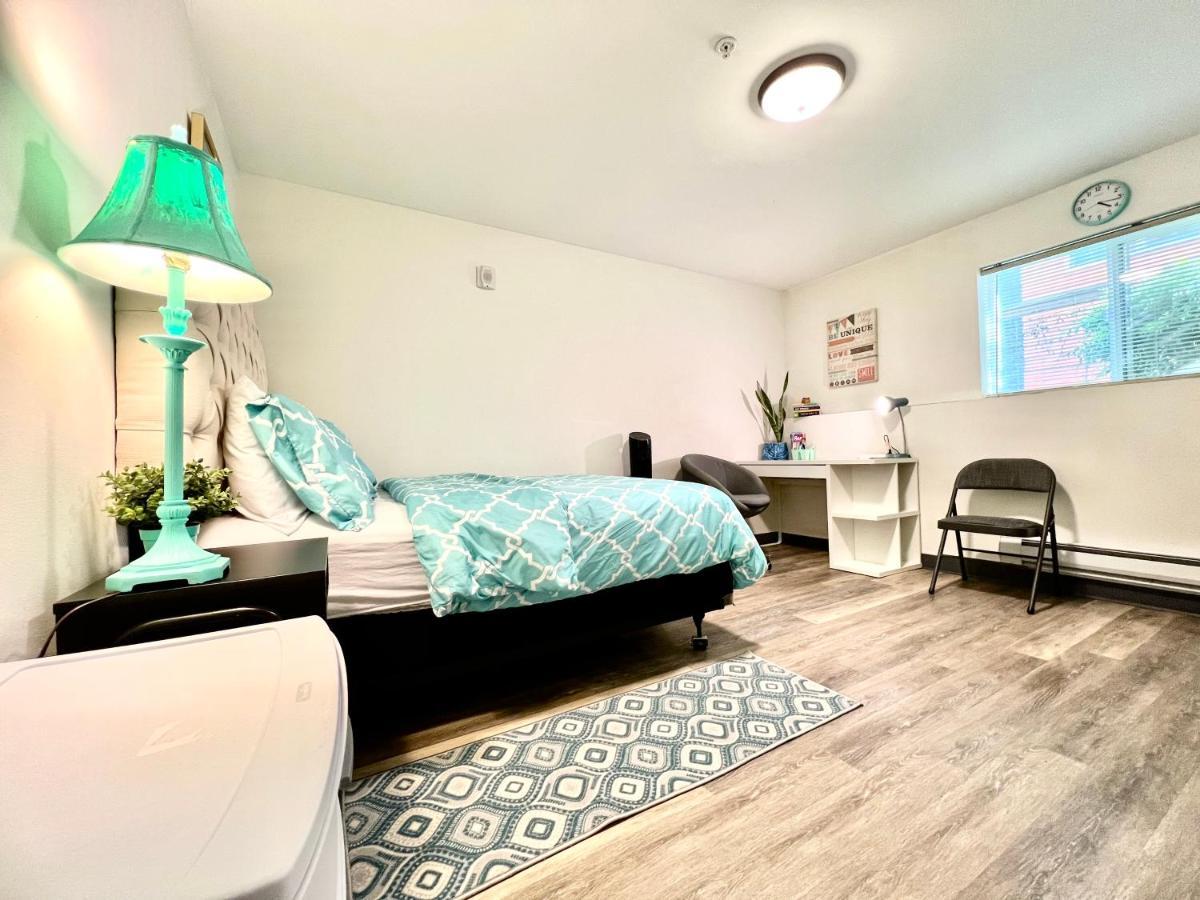 Private Room With Shared Bathroom On The 1St Floor 10 Minutes Walk To University Of Washington Σιάτλ Εξωτερικό φωτογραφία