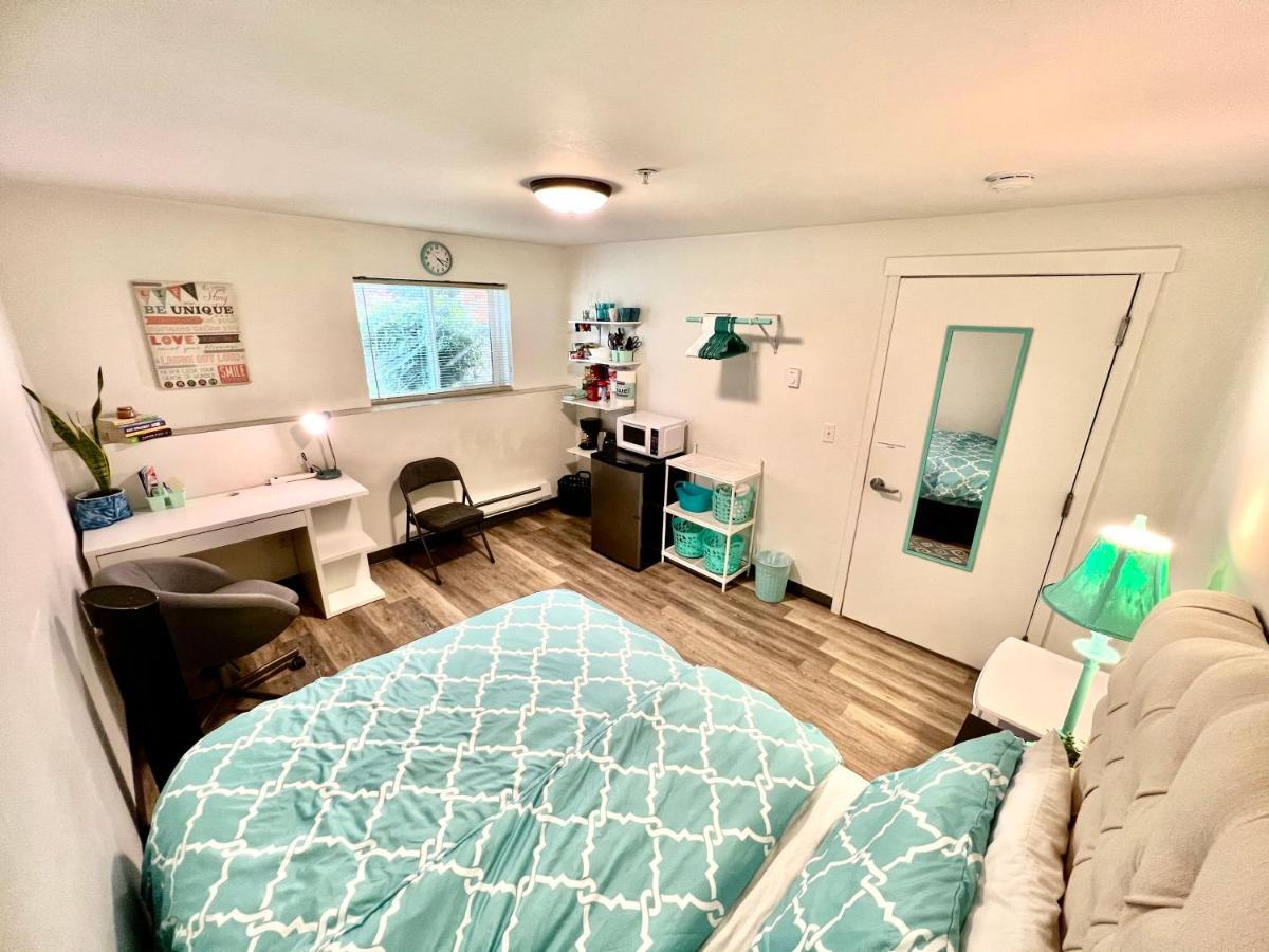 Private Room With Shared Bathroom On The 1St Floor 10 Minutes Walk To University Of Washington Σιάτλ Εξωτερικό φωτογραφία